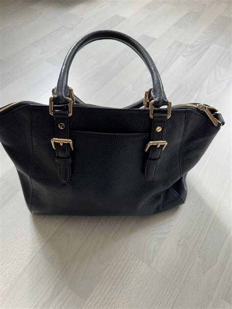 ebay kleinanzeigen michael kors tasche dunkelblau|Michael Kors Handtasche dunkelblau +++ neuwertig .